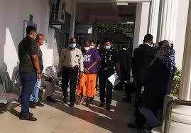 Ikuti laporan wartawan sinar harian, azlida alimin mengenai dua kes yang dibicarakan di mahkamah majistret kajang hari ini. Sebutan Semula Kes 2 Mac Depan Kosmo Digital