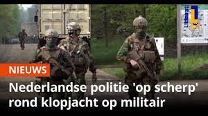 Daar is een controlepost gebouwd met tentjes van het rode kruis om de. Klopjacht Belgische Militair Gaat Verder Youtube
