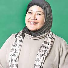 وأكدت انتصار الشراح، أنها غير راضية عن الأجر الذي تحصل عليه في الوقت الحالي، لأنه لا يتناسب مع خبرتها الفنية الكبيرة، موضحة السبب وراء ذلك، وهو أن المنتجين يقولون لها إنه ليس لديها عدد كبير من المتابعين على مواقع التواصل الاجتماعي، ولا تمتلك صفحات مثل. 0yzdxl Wy30hqm