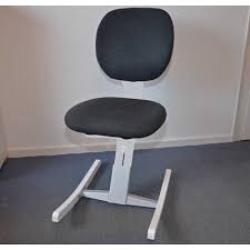 Er bietet drei schubladen mit dieser container rundet das programm in kombination mit dem schreibtisch moizi 17 und einem. Moizi Kinder Und Jugend Schreibtisch Und Stuhl Ergonomisch Richtig Romy Kindermobel