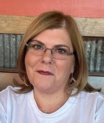 Kimberly Kessinger's Instagram, Twitter & Facebook