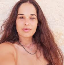 ביביזם פינת ביוביזם °°°°°°°°°°°°°°°°°°°°° 'הדמוקרטים' מדווחים: ‏ערוץ 20  העלו היום לשידור אדם בשם כפיר אלאל לשאול את יאיר נתניהו שאלה. החולצה שלו  הייתה מוכרת לי ונזכרתי בפרופיל טוויטר בשם: KFIR DAVID נראים