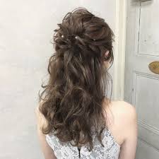 結婚式ヘアはハーフアップで自分でもできるヘアアレンジもあり