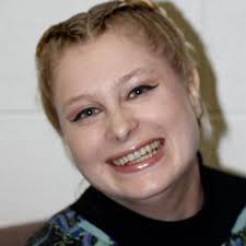 Julia Whetstone's Instagram, Twitter & Facebook