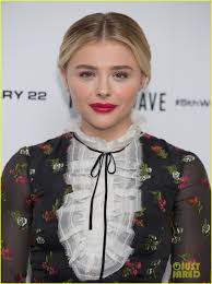 Chloe Moretz & Alex Roe Bring 'The 5th Wave' to London: Photo 3557157