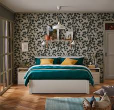 Verspieltes Und Helles Schlafzimmer Bettgestell Bett Lagerung Bett Ideen