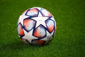 The top four premier league clubs each season advance to the next season's champions league. Champions League Presentato Il Pallone Ufficiale Della Fase Finale Foto