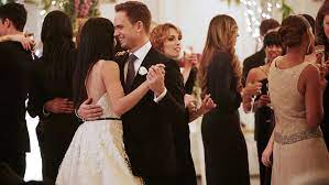 'suits' alludes to meghan markle's new duchess role in hilarious line. Suits So Heiratet Meghan Markle Auf Der Mattscheibe