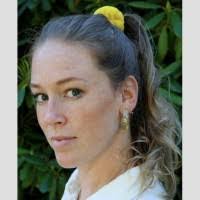 Paris Bell's Instagram, Twitter & Facebook