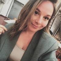 Julie Holm's Instagram, Twitter & Facebook