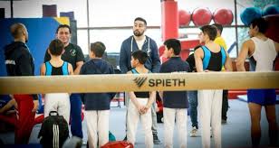 La pareja tiene una deuda de créditos de más de 3millones de. Senti Destruida A Mi Hija Los Relatos Que Avalan A Tomas Gonzalez Sobre Maltratos En La Gimnasia Deportes Biobiochile