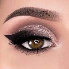 There Is Nothing More Versatile Than Eye Makeup Are You One Of Those Who Thinks That Knows Nothing About Smoky Eye Makeup Natural Eye Makeup Eye Makeup Styles