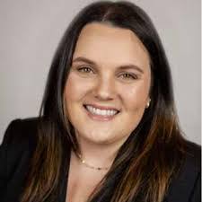 Emily Waller's Instagram, Twitter & Facebook