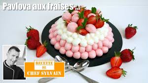 Pavlova Aux Fraises Recette Par Chef Sylvain Youtube