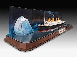 On april 15, 1912 the rms titanic tragically sunk to the bottom of the sea. Official Website Of Revell Gmbh Rms Titanic 3d Puzzle Iceberg Revell