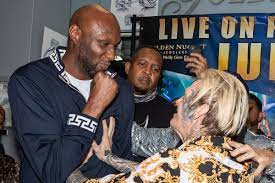 Aaron carter is holding his head up high after being knocked out by lamar odom. Krf Qgzjbbxcxm