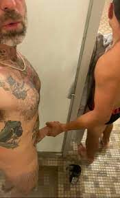 Cruising the gym showers. Wanna see the cumshot video? : r/gaycruising