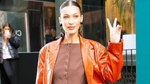 All about marc kalman, bella hadid's rumored boyfriend she posted on instagram. Hollywood Bella Hadid Makes Out With New Boyfriend Marc Kalman While Traveling Across The French Riviera Entrendz Showbizz