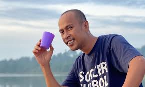 Adanya tiara, achey dapat merasa gelaran sebagai seorang bapa dan tiara juga lah penyeri rumah tangga achey dan isteri untuk mencurahkan kasih. Achey Bocey