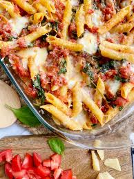 Cheesy Spinach Tomato Pasta Bake Vegetarian Video Recipe Pasta Bake Vegetarian Tomato Pasta Bake Baked Recipes Vegetarian