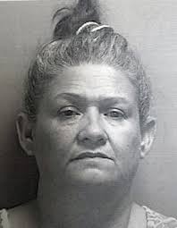 En prisión mujer que atacó con un palo a su pareja