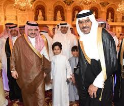 أصدر العاهل السعودي، الملك سلمان، صباح اليوم الخميس، أمرا ملكيا بتعين الأمير مشعل بن ماجد بن عبد العزيز آل سعود مستشارا له بمرتبة وزير. Ø§Ù„Ø£Ù…ÙŠØ± Ù…Ø´Ø¹Ù„ Ø¨Ù† Ù…Ø§Ø¬Ø¯ ÙŠØ­Ø¶Ø± Ø²ÙØ§Ù Ø¨Ù† Ù…Ø­ÙÙˆØ¸ Ù…Ø¬Ù„Ø© Ø³ÙŠØ¯ØªÙŠ