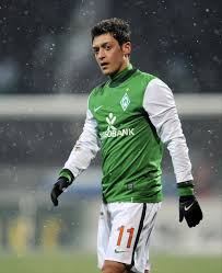 Mesut özil with werder bremen in april 2010. Pm On Twitter Next Up Was Mesut Ozil Looking At The Time He Spent With Sv Werder Bremen It Was Good Fun Analysing A Fairly Different Player To The One We Ve Become