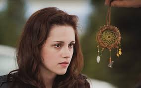 She was born on april 30, 1982 in point pleasant, new jersey, to parents inez (née rupprecht), who owned an art gallery, and klaus dunst, a medical services executive. Hd Wallpaper Kristen Stewart Smile Kirsten Stewart Movies Twilight Movies Kristen Stewart Wallpaper Flare