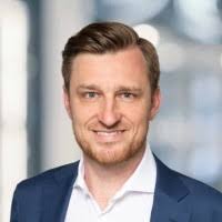 5300+ perfiles de «Brugger»