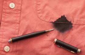 Cara menghilangkan sablon di baju selanjutnya adalah membalik pakaian, dan. Tips Cuci Kotoran Degil Gincu Minyak Darah Dakwat Pada Baju Wanista Com