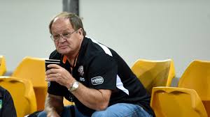 Avustralya temsilcisi ilk yarı olarak 29'dan fazla test ve dünya kupası maçı oynadı ve ülkesini 1973 kangaroo turunun iki testinde kaptan yaptı. Tommy Raudonikis Sends Inspirational Message To Nsw Blues After Fightback In Latest Cancer Battle Nrl