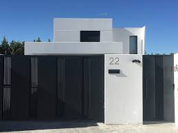 En 1914 construyó su casa llamada 'mon repos' y también realizó murales allí. Casa Prefabricada De Diseno Por Modular Home