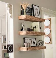 Walau begitu, penataan yang rapi membuatnya tampak manis. 50 Hiasan Dinding Unik Untuk Kamar Dan Ruang Tamu Desainrumahnya Com