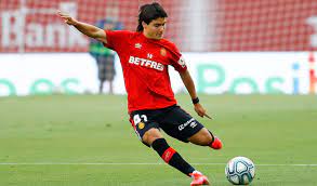 Luka romero todaydress the albiceleste with the argentine sub15 combinedatsouth americanwhich is being celebrated in paraguay. Luka Romero The New Messi It Bothers Me That They Compare Me To Leo