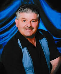 Arthur Saiz's Instagram, Twitter & Facebook