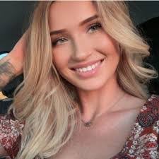 Amanda Rossier's Instagram, Twitter & Facebook