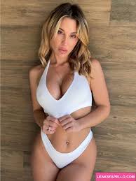 🤤 Allie Rae: Your Hottest MILF Step-Mom (OnlyFans Leaks) - Leaks Fapello