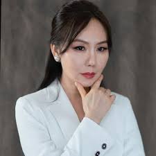 What to watch this weekend? Dark Feathers: Dance of the Geisha is