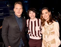 April (aubrey plaza) and andy (chris pratt) surprise their friends (and fans) with their impromptu wedding after just one month of dating. Chris Pratt Finn Wolfhard And Aubrey Plaza The 70 Best Photos From The Mtv Movie Tv Awards Popsugar Celebrity Photo 54
