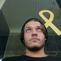 Alisa Ary's Instagram, Twitter & Facebook