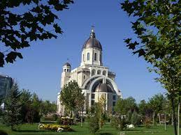 Catedrala inaltarea domnului din bacau. Catedrala Inaltarea Domnului Din Bacau A Doua Ca Marime Din Tara
