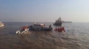 Navy speedboat rams ferry | Mumbai ...