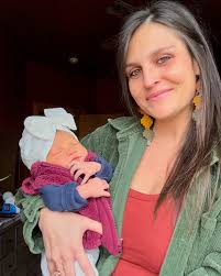 𝘽𝙧𝙞𝙩 𝘽𝙚𝙝𝙚𝙣𝙣𝙖 ❊ 𝙧𝙚𝙡𝙖𝙩𝙖𝙗𝙡𝙚 𝙢𝙤𝙩𝙝𝙚𝙧𝙝𝙤𝙤𝙙