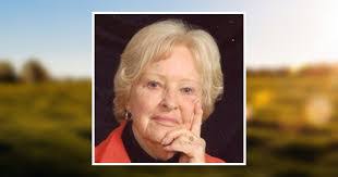 Maxine Larue's Instagram, Twitter & Facebook