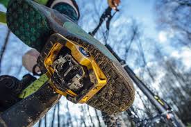 Race face is back at it again, this time offering some funky color options when it comes to mountain bike pedals. Best Mountain Bike Clipless Pedals For 2021 Mbr