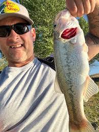 Adam Riser's Instagram, Twitter & Facebook