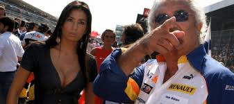 Flavio briatore y elisabetta gregoraci han decidido poner fin a su matrimonio después de 11 años de relación. L Ex Della Gregoraci Con Briatore Aveva Un Contratto Ticinonline