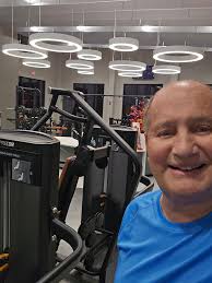 Senior athlete wins medals despite cancer diagnosis