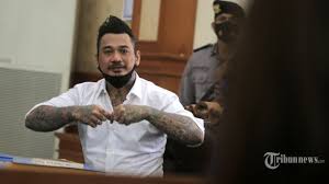 Direktur reskrimsus polda bali, kombes pol yuliar kus nugroho mengatakan, pihaknya menilai unggahan jerinx di instagram yang menyebut ikatan. Sidang Lanjutan Kasus Jerinx Tim Penasihat Hukum Hadirkan 2 Personil Sid Sebagai Saksi Tribunnews Com Mobile