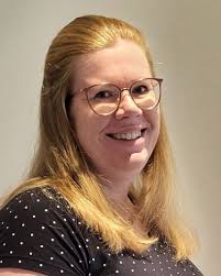 Pop-up-Store füllt sich mit jungen Damen